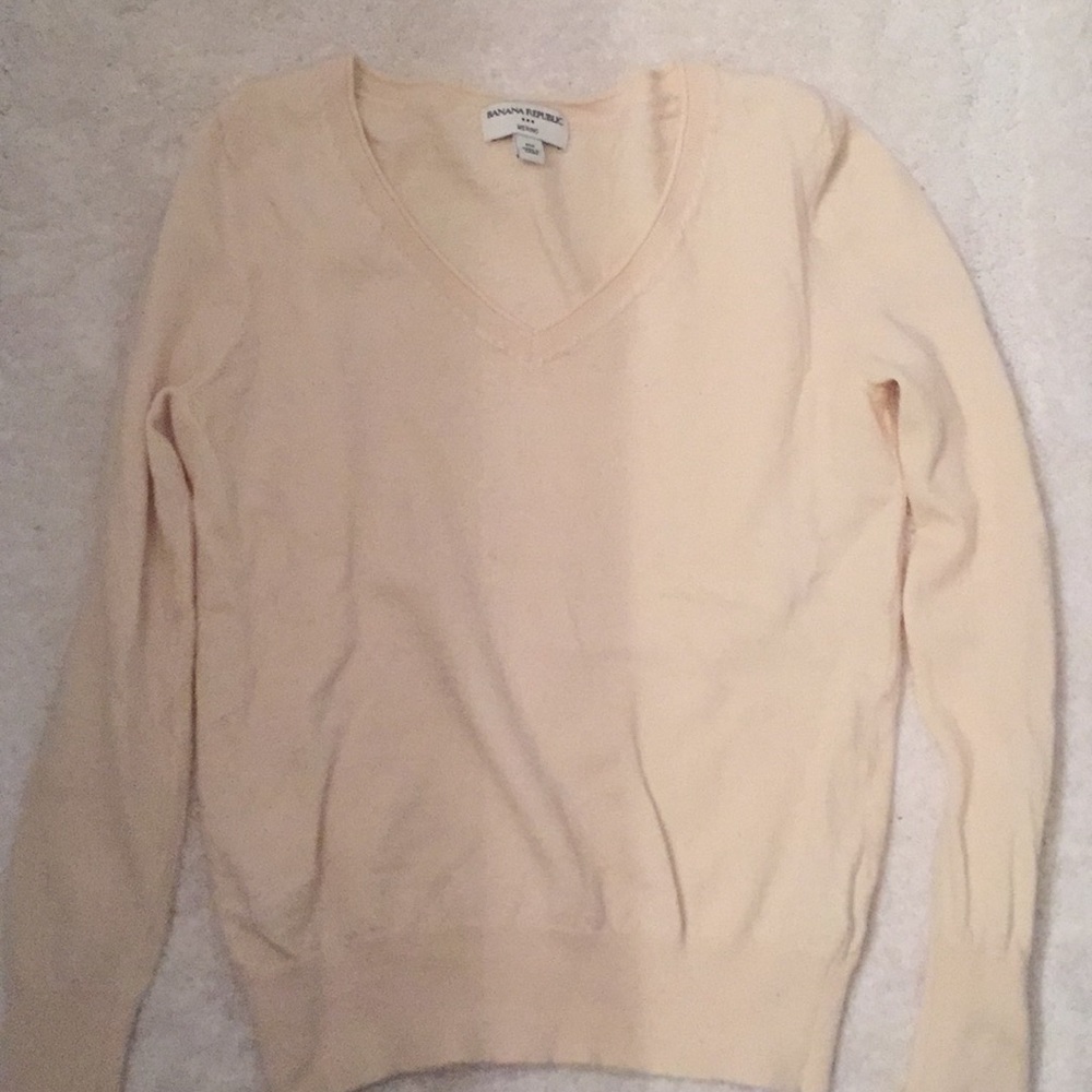 Egg shell/off white sweater
